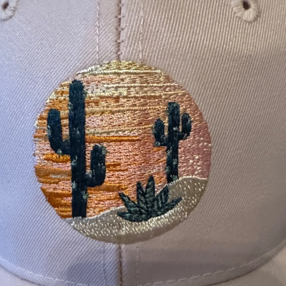 Redmond clithing outfitters add touch